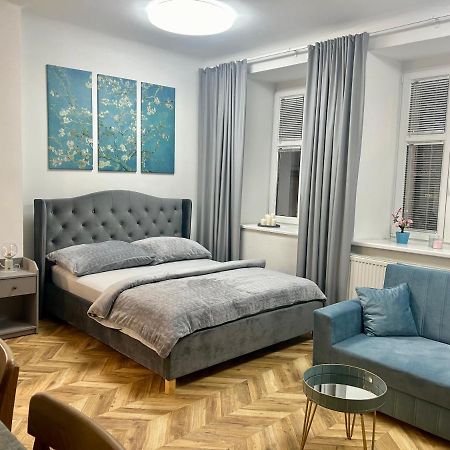 Almond Studio Apartment Bratislava Exterior photo
