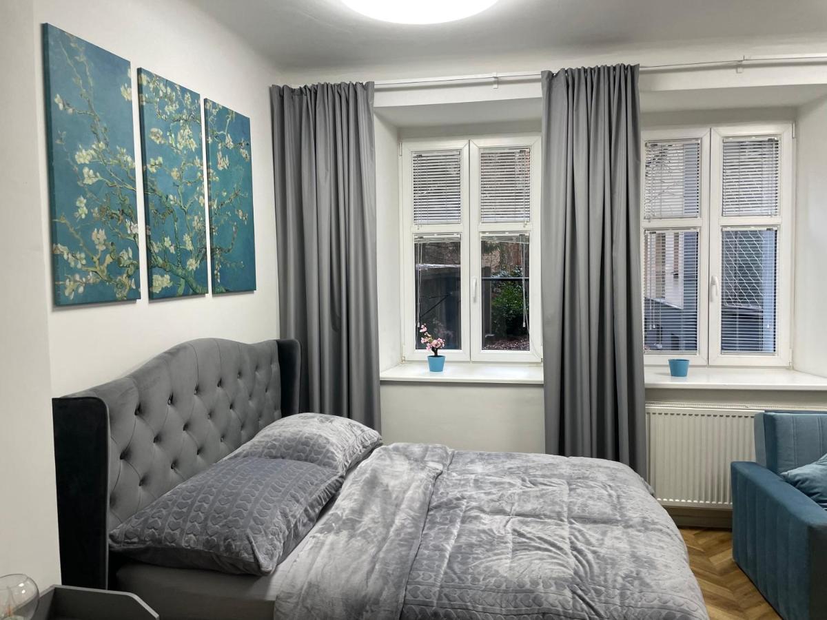 Almond Studio Apartment Bratislava Exterior photo