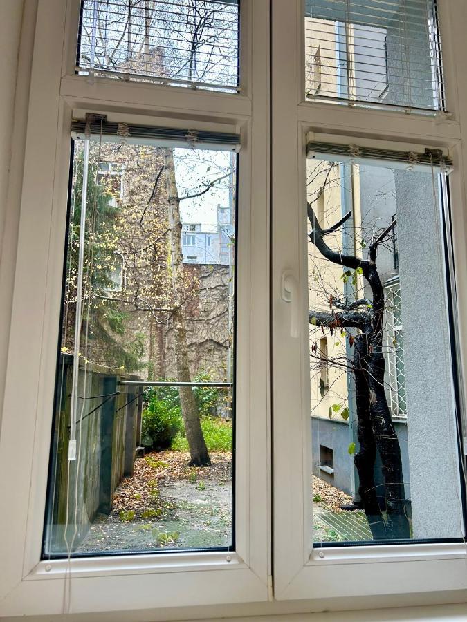 Almond Studio Apartment Bratislava Exterior photo
